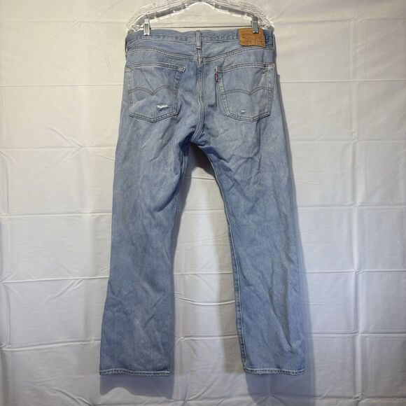 Levi’s 501 Light Wash Distressed Button Fly Jeans Straight Relaxed Men’s W36 L30 - Picture 3 of 7